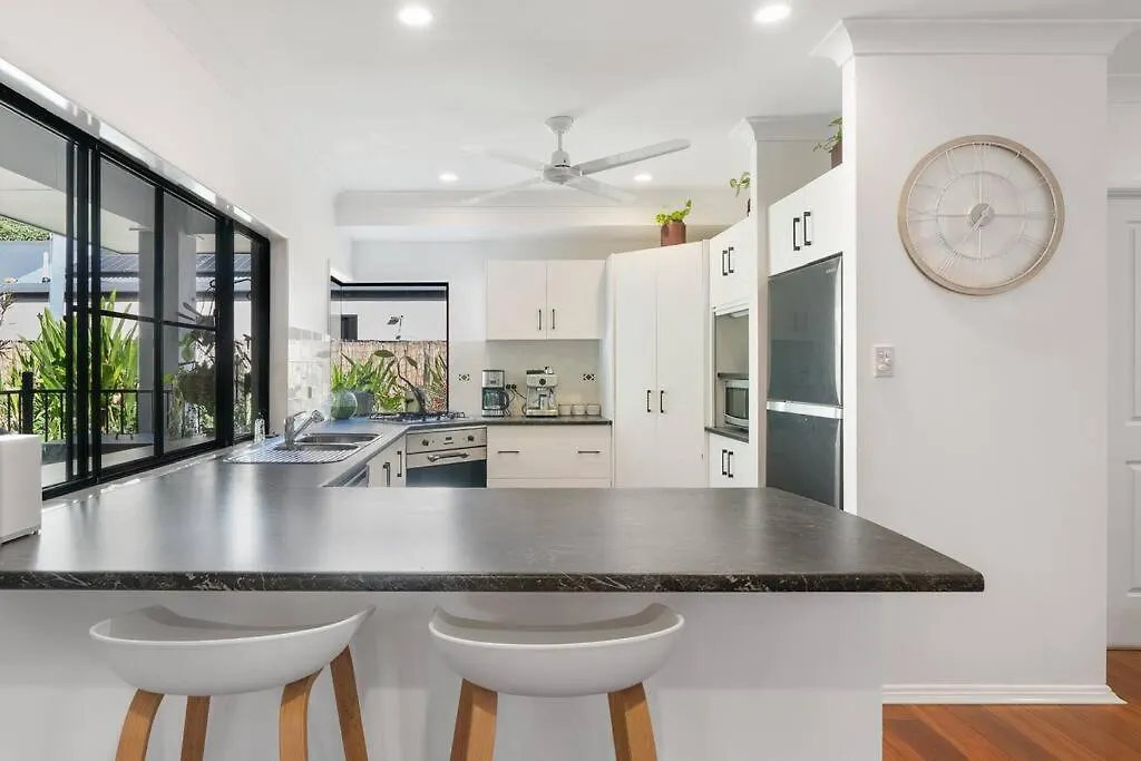 Holiday home Family Home With Pool - 2 Mins To Beach & Playground Clifton Beach