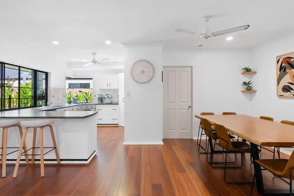 Family Home With Pool - 2 Mins To Beach & Playground Clifton Beach 0*,